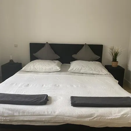 Green Stay Aparthotel 3*