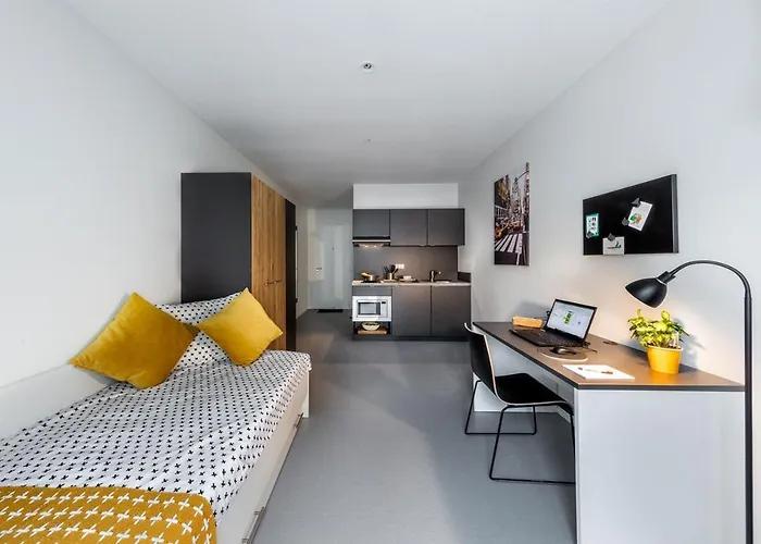 Green Stay Aparthotel 3*